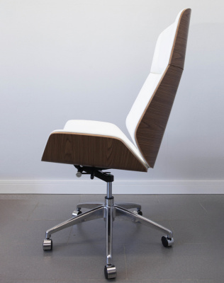 Кресло из натуральной кожи, каркас дерево арт. FX-BC06 - купить в Артеме. Цена 34 820.52 руб.